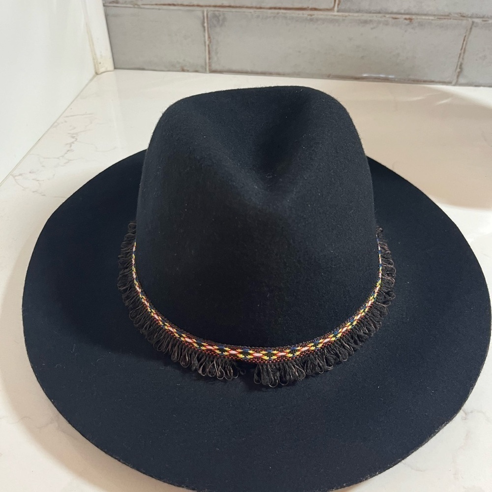 Do Everything in Love Black Wool Hat - Picture 5 of 8